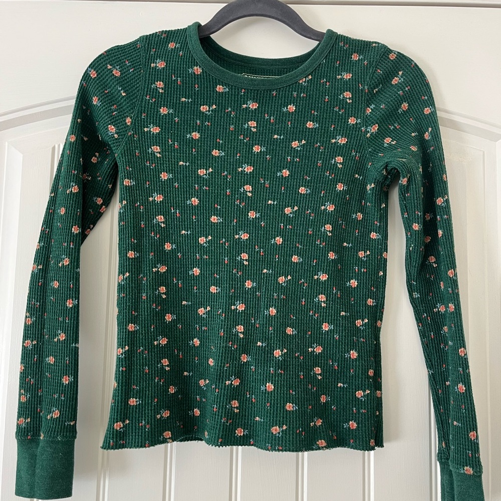 American Eagle hunter green floral thermal long sleeve
